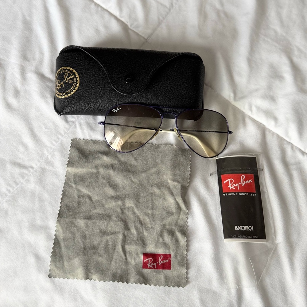 Ray-Ban Aviator Sunglasses with Case